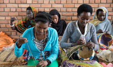 Rwandan women weaving