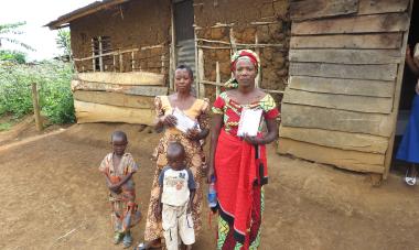DRC Women with Children and House