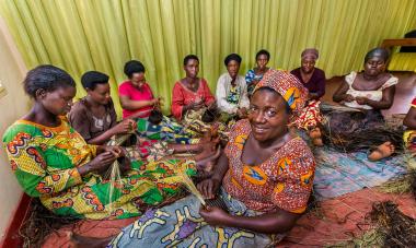 Rwanda women working