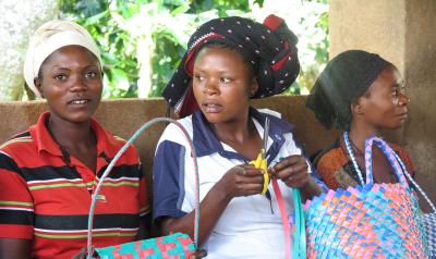 DRC Women with Baskets
