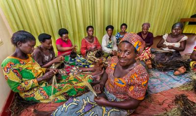 Rwanda women working